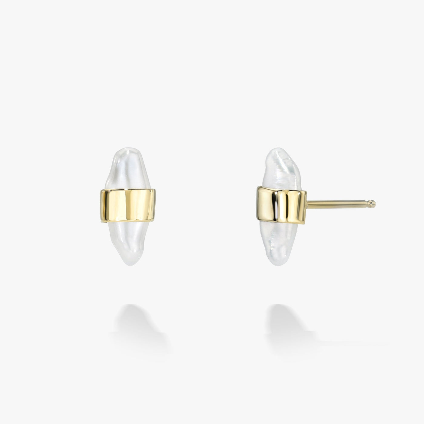 white space 14k yellow gold Aalto Lagniappe pearl stud Earrings